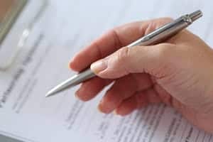 contracts-hand-of-businesswoman-300×200 contracts-hand-of-businesswoman-300x200
